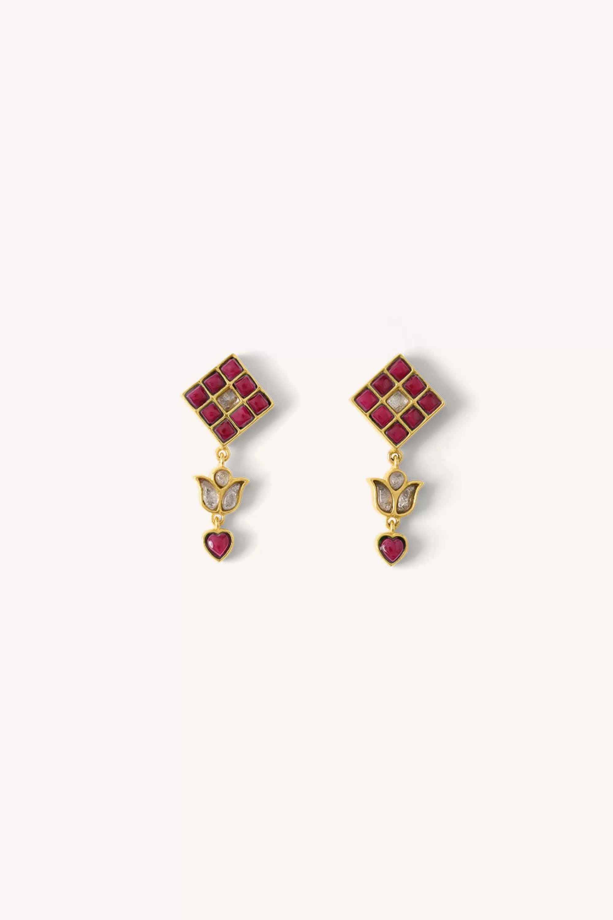 Online gyan earring | Oorbellen | Sieraden