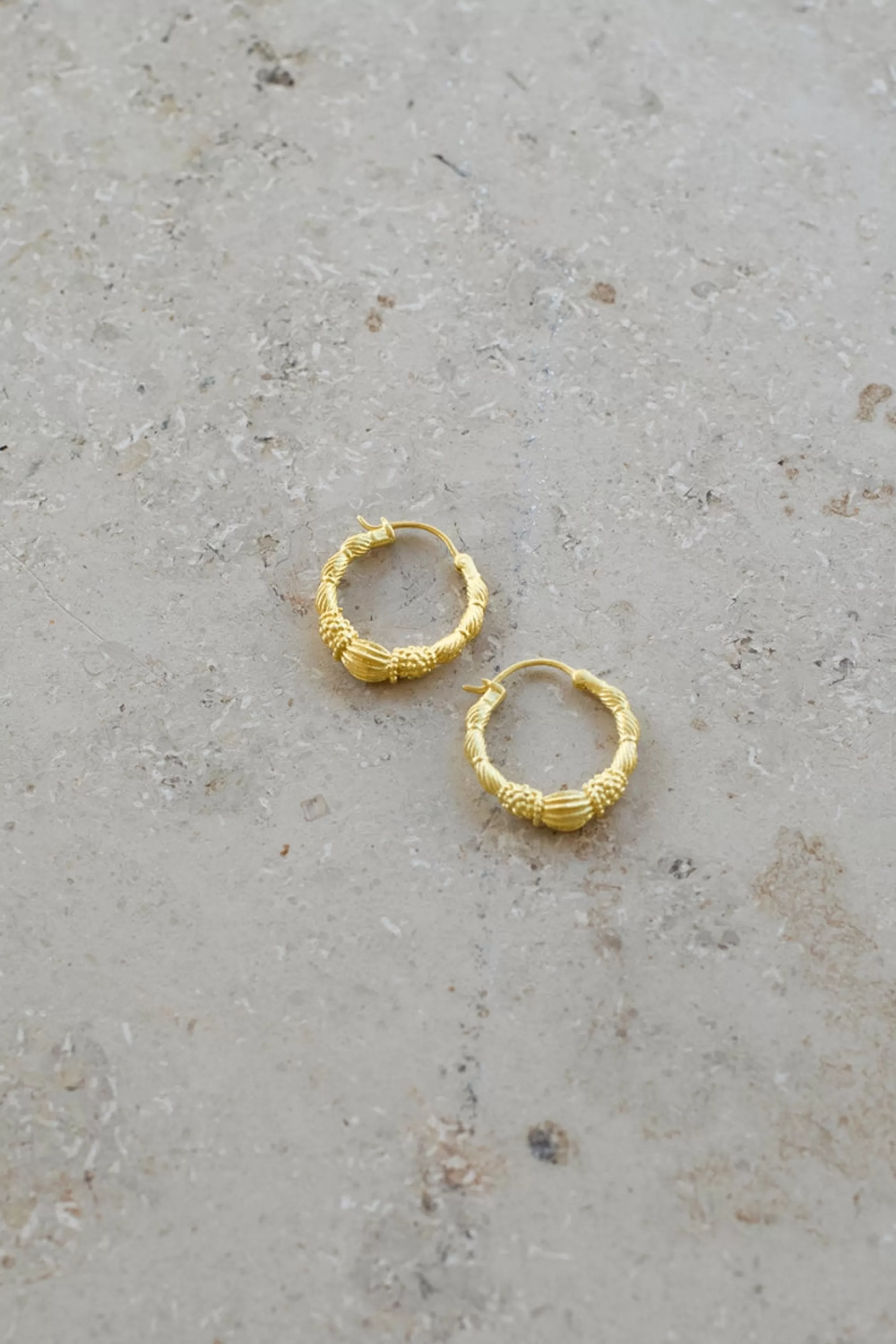 Online PD art hoop earring medium | Oorbellen | Sieraden