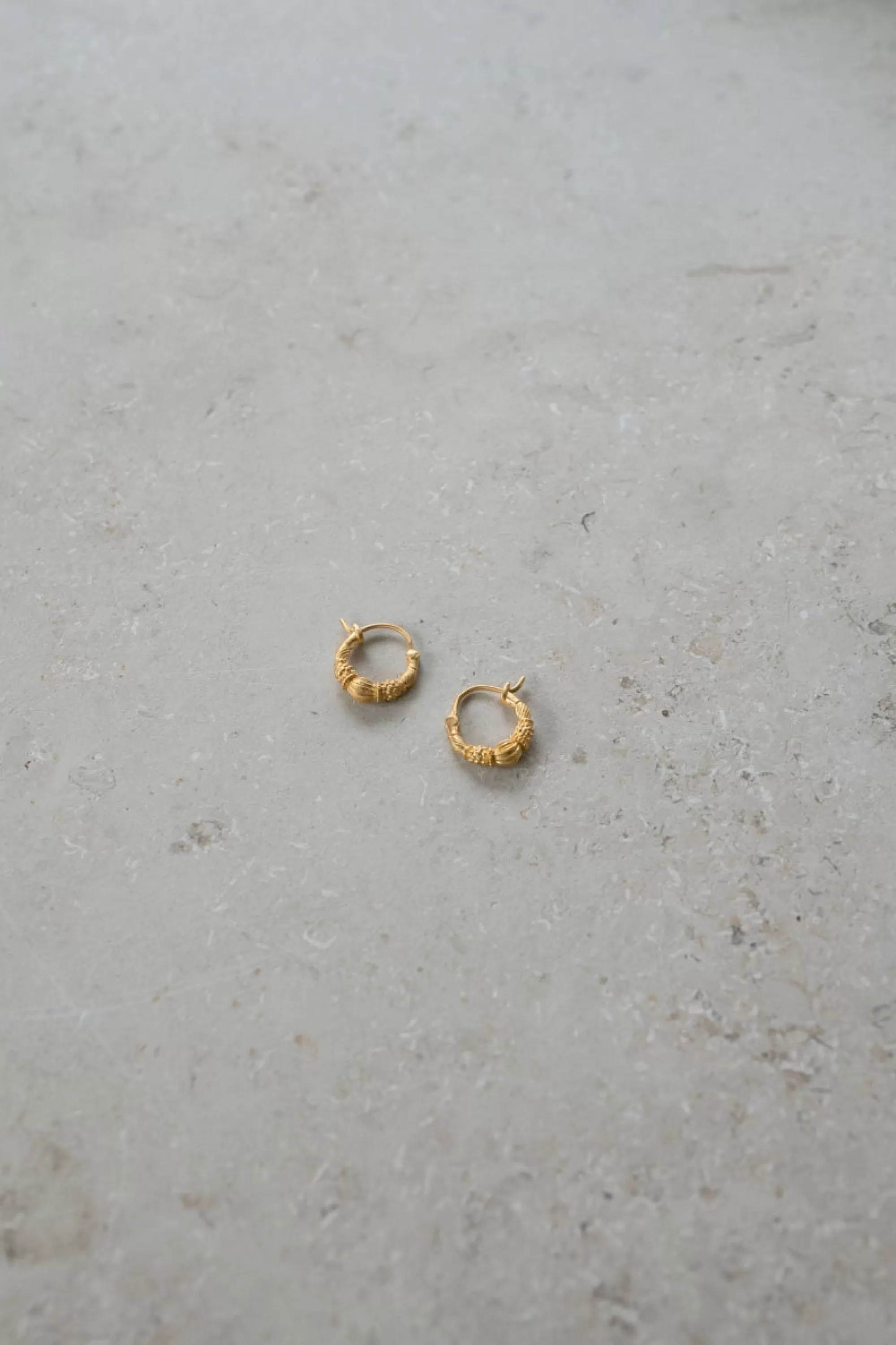 Outlet PD art hoop earring small | Oorbellen | Sieraden