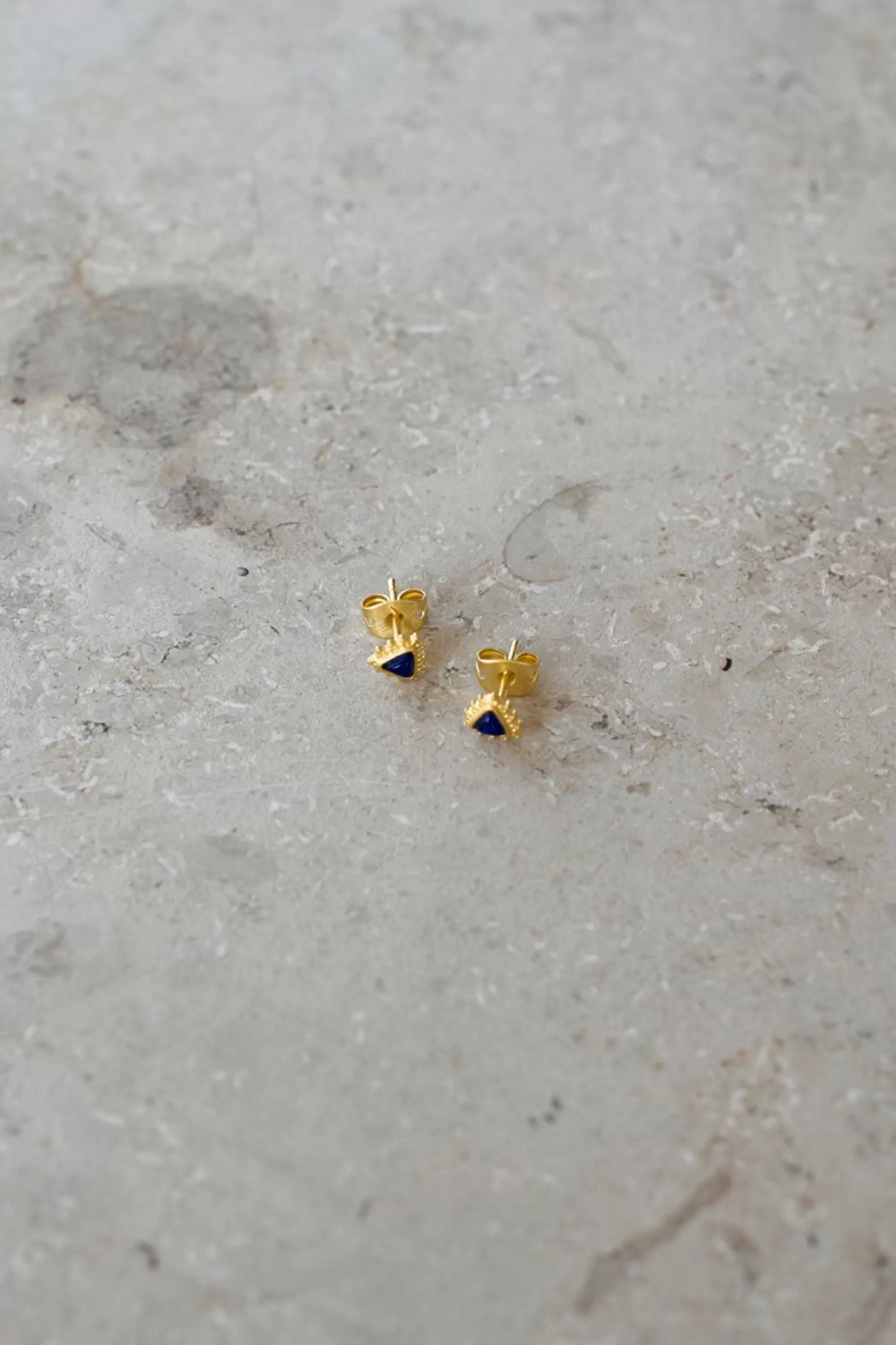 Outlet PD triangle stud earring | Oorbellen | Sieraden